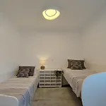 A&n *