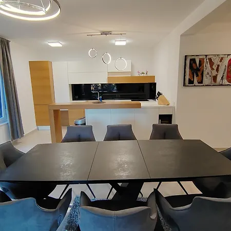 A & N Villa *