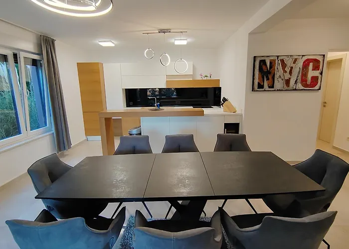 A & N Villa *