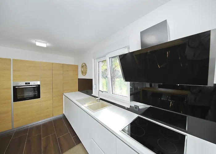 A & N Villa *