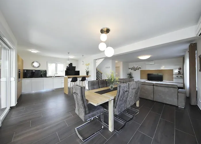 A & N Villa