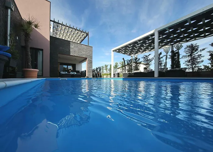 A & N Villa *