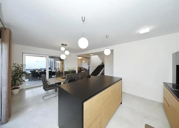 Villa A & N *