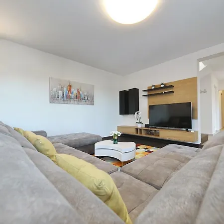 Villa A & N