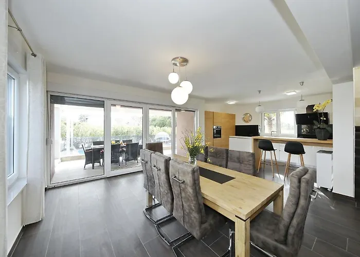 A & N Villa